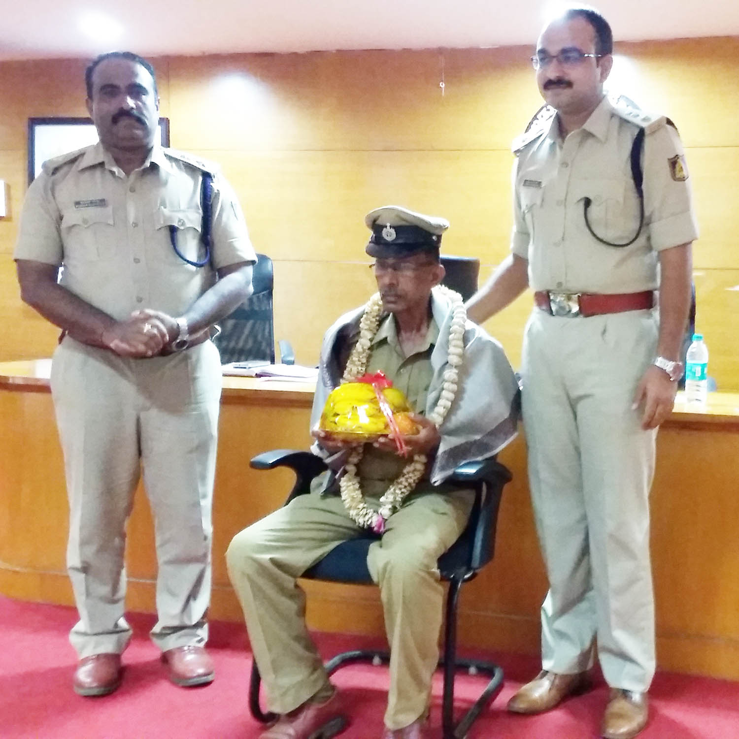 ನಿವೃತ್ತರಾದ ಹೆಬ್ರಿ ಠಾಣೆಯ ಪಿಎಸ್‌ಐ ಟಿ.ಟಿ.ಜಗನ್ನಾಥರಿಗೆ ಸನ್ಮಾನ